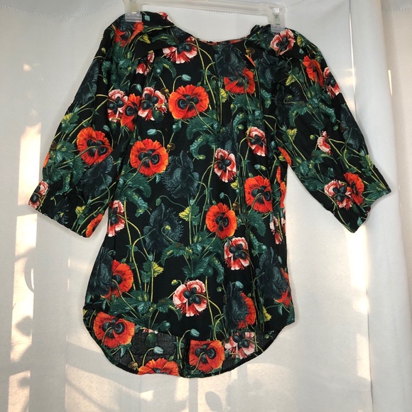 💥2/18💥H&M Black Multi-Color Floral Puffy Sleeve - Picture 5 of 7